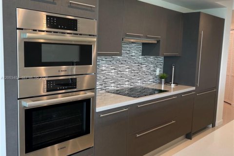 Condo in Doral, Florida, 3 bedrooms № 2170430 - photo 4