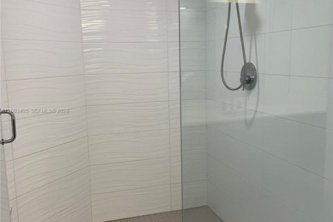 Condo in Doral, Florida, 3 bedrooms № 2170430 - photo 10