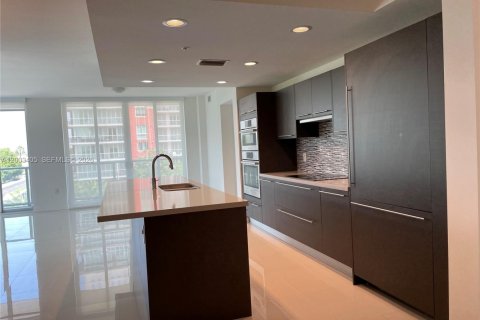 Condo in Doral, Florida, 3 bedrooms № 2170430 - photo 3