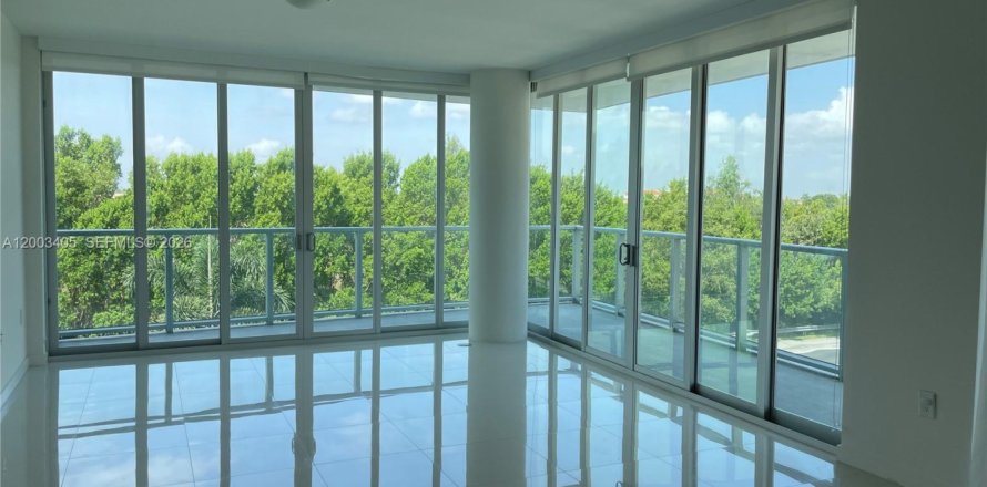 Condo in Doral, Florida, 3 bedrooms № 2170430