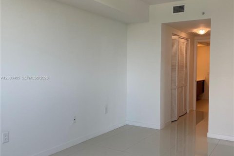 Condo in Doral, Florida, 3 bedrooms № 2170430 - photo 7