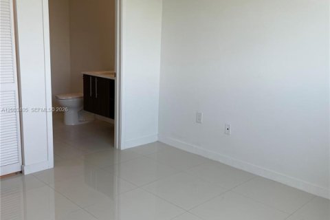 Condo in Doral, Florida, 3 bedrooms № 2170430 - photo 16