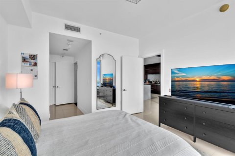 Condominio en venta en Miami, Florida, 1 dormitorio, 84.73 m2 № 2084975 - foto 19