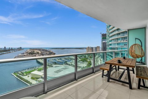 Condominio en venta en Miami, Florida, 1 dormitorio, 84.73 m2 № 2084975 - foto 27
