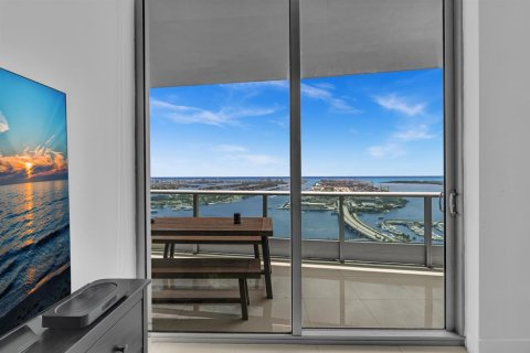 Condominio en venta en Miami, Florida, 1 dormitorio, 84.73 m2 № 2084975 - foto 20