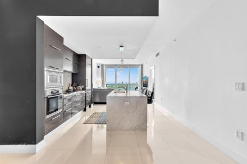 Condominio en venta en Miami, Florida, 1 dormitorio, 84.73 m2 № 2084975 - foto 8