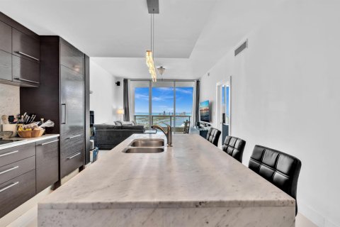Condominio en venta en Miami, Florida, 1 dormitorio, 84.73 m2 № 2084975 - foto 10