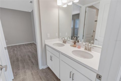Villa ou maison à louer à Riverview, Floride: 5 chambres, 325.72 m2 № 2319154 - photo 14