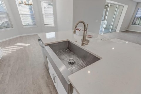 Villa ou maison à louer à Riverview, Floride: 5 chambres, 325.72 m2 № 2319154 - photo 24
