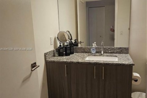 Condo in Doral, Florida, 2 bedrooms № 2247656 - photo 20