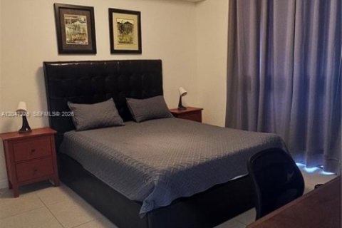 Condo in Doral, Florida, 2 bedrooms № 2247656 - photo 17