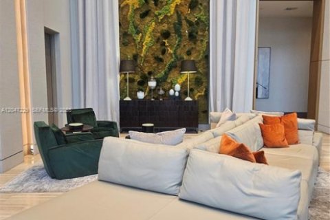 Condo in Doral, Florida, 2 bedrooms № 2247656 - photo 3
