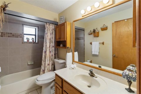 House in Orlando, Florida 4 bedrooms, 252.42 sq.m. № 2148425 - photo 28