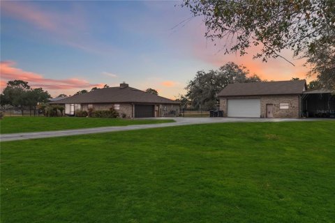 House in Orlando, Florida 4 bedrooms, 252.42 sq.m. № 2148425 - photo 3