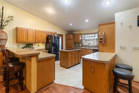 House in Orlando, Florida 4 bedrooms, 252.42 sq.m. № 2148425 - photo 15