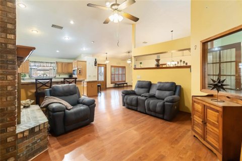 House in Orlando, Florida 4 bedrooms, 252.42 sq.m. № 2148425 - photo 14