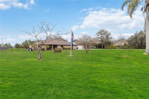 House in Orlando, Florida 4 bedrooms, 252.42 sq.m. № 2148425 - photo 7