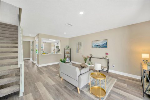 Townhouse in Brandon, Florida 2 bedrooms, 101.08 sq.m. № 1872932 - photo 11