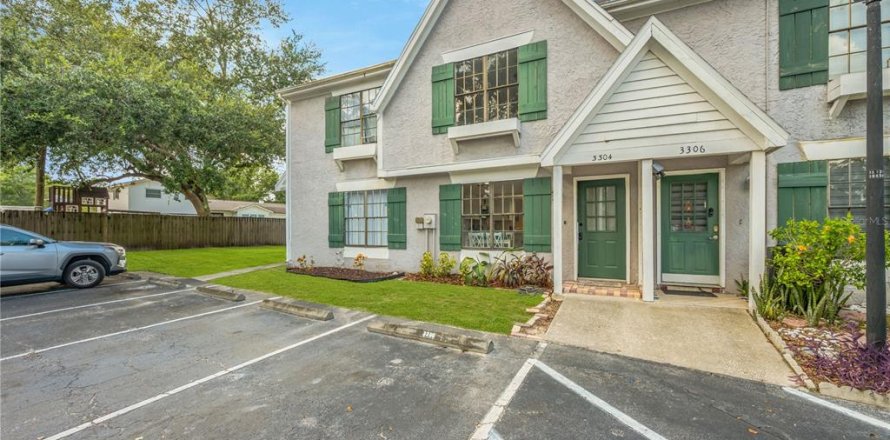 Townhouse in Brandon, Florida 2 bedrooms, 101.08 sq.m. № 1872932