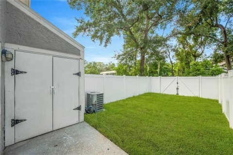 Townhouse in Brandon, Florida 2 bedrooms, 101.08 sq.m. № 1872932 - photo 26