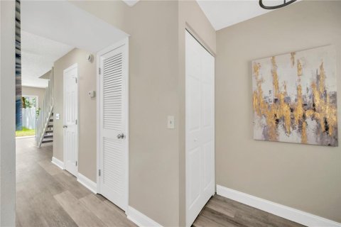 Townhouse in Brandon, Florida 2 bedrooms, 101.08 sq.m. № 1872932 - photo 22