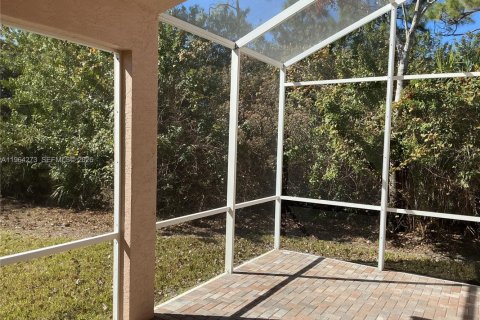 House in Port St. Lucie, Florida 3 bedrooms, 153.29 sq.m. № 2027498 - photo 18