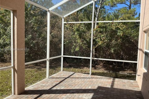 House in Port St. Lucie, Florida 3 bedrooms, 153.29 sq.m. № 2027498 - photo 19