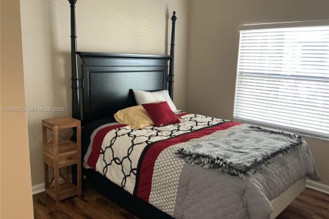 House in Port St. Lucie, Florida 3 bedrooms, 153.29 sq.m. № 2027498 - photo 16