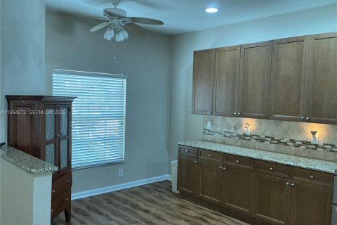 House in Port St. Lucie, Florida 3 bedrooms, 153.29 sq.m. № 2027498 - photo 9