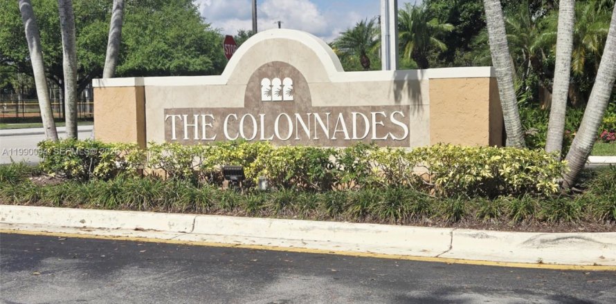 Condominio en Plantation, Florida, 1 dormitorio  № 2058012