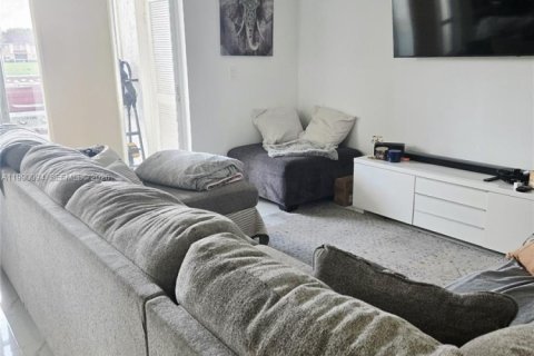 Condominio en alquiler en Plantation, Florida, 1 dormitorio, 74.79 m2 № 2058012 - foto 5