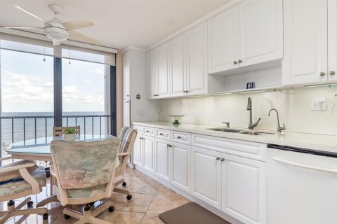 Condo in Fort Lauderdale, Florida, 2 bedrooms  № 2431263 - photo 12