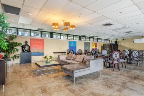 Condo in Fort Lauderdale, Florida, 2 bedrooms  № 2431263 - photo 29