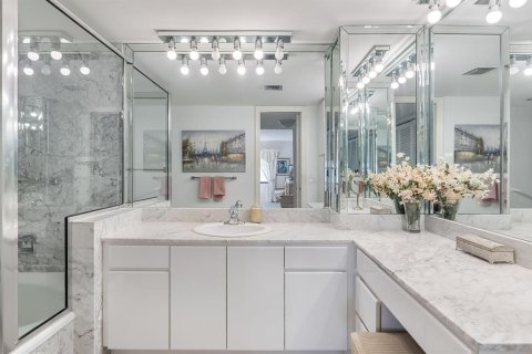 Condo in Fort Lauderdale, Florida, 2 bedrooms  № 2431263 - photo 19