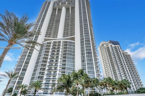 Снять в аренду кондоминиум в Санни-Айлс-Бич, Флорида 2 спальни, 118.54м2, № 2063058 - фото 24