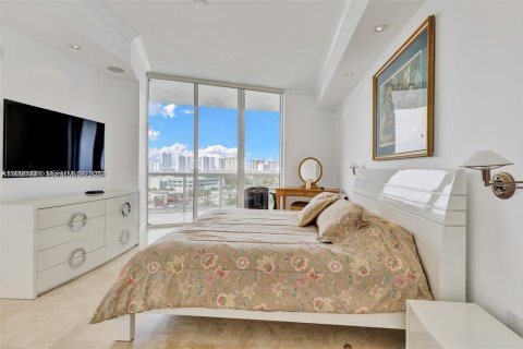 Снять в аренду кондоминиум в Санни-Айлс-Бич, Флорида 2 спальни, 118.54м2, № 2063058 - фото 19