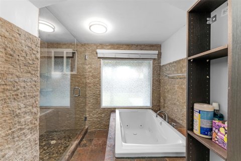 Купить виллу или дом в Майами, Флорида 2 спальни, 107.86м2, № 2026343 - фото 18