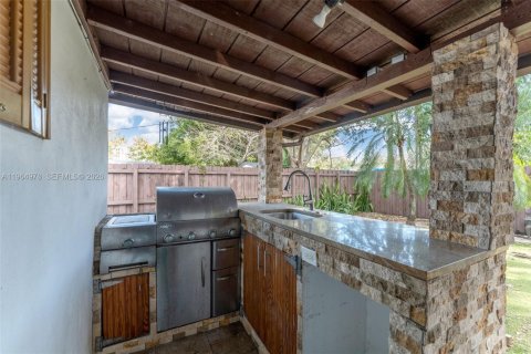 Купить виллу или дом в Майами, Флорида 2 спальни, 107.86м2, № 2026343 - фото 23