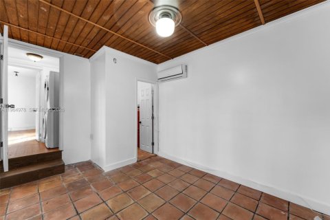 Купить виллу или дом в Майами, Флорида 2 спальни, 107.86м2, № 2026343 - фото 22
