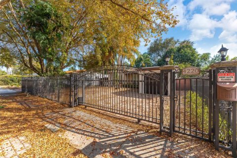 Купить виллу или дом в Майами, Флорида 2 спальни, 107.86м2, № 2026343 - фото 3