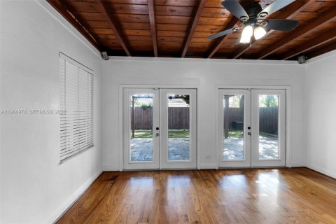 Купить виллу или дом в Майами, Флорида 2 спальни, 107.86м2, № 2026343 - фото 11