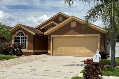 House in Orlando, Florida 4 bedrooms, 150.5 sq.m. № 2277949