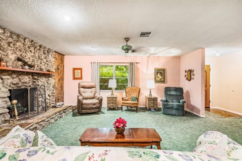 House in Vero Beach, Florida 3 bedrooms, 219.81 sq.m. № 2146744 - photo 8
