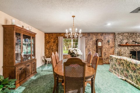 House in Vero Beach, Florida 3 bedrooms, 219.81 sq.m. № 2146744 - photo 11