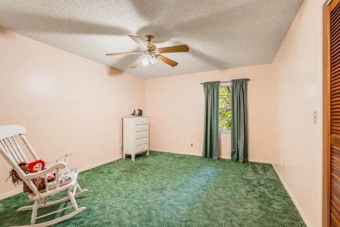 House in Vero Beach, Florida 3 bedrooms, 219.81 sq.m. № 2146744 - photo 26