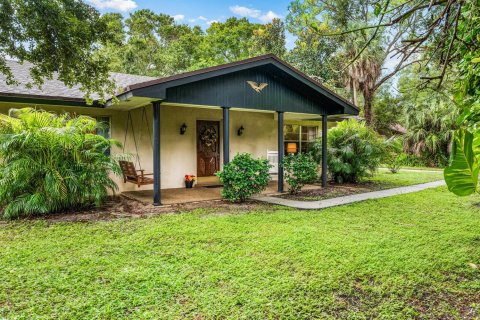 House in Vero Beach, Florida 3 bedrooms, 219.81 sq.m. № 2146744
