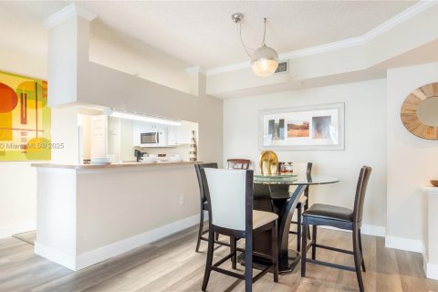 Снять в аренду кондоминиум в Санни-Айлс-Бич, Флорида 2 спальни, 95.13м2, № 1922337 - фото 5