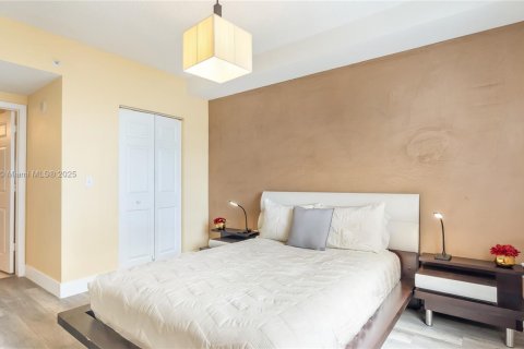 Снять в аренду кондоминиум в Санни-Айлс-Бич, Флорида 2 спальни, 95.13м2, № 1922337 - фото 16