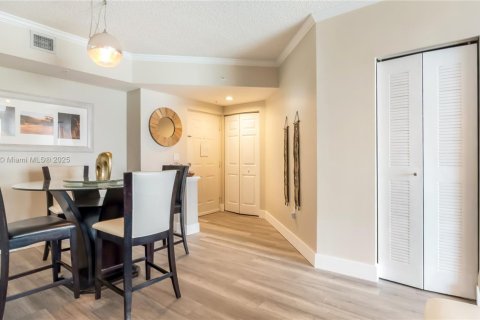 Снять в аренду кондоминиум в Санни-Айлс-Бич, Флорида 2 спальни, 95.13м2, № 1922337 - фото 4