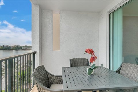 Снять в аренду кондоминиум в Санни-Айлс-Бич, Флорида 2 спальни, 95.13м2, № 1922337 - фото 12